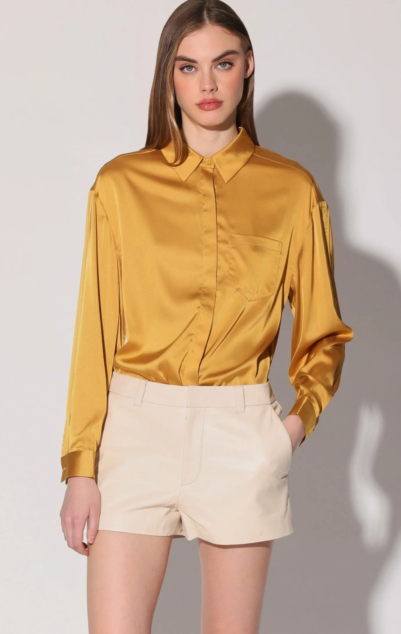 Walter Baker Marlene Short, Oyster - Leather^Women Leather | Bottoms